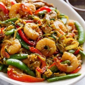 Singapore Zoodle Stir Fry With Chicken on a platter
