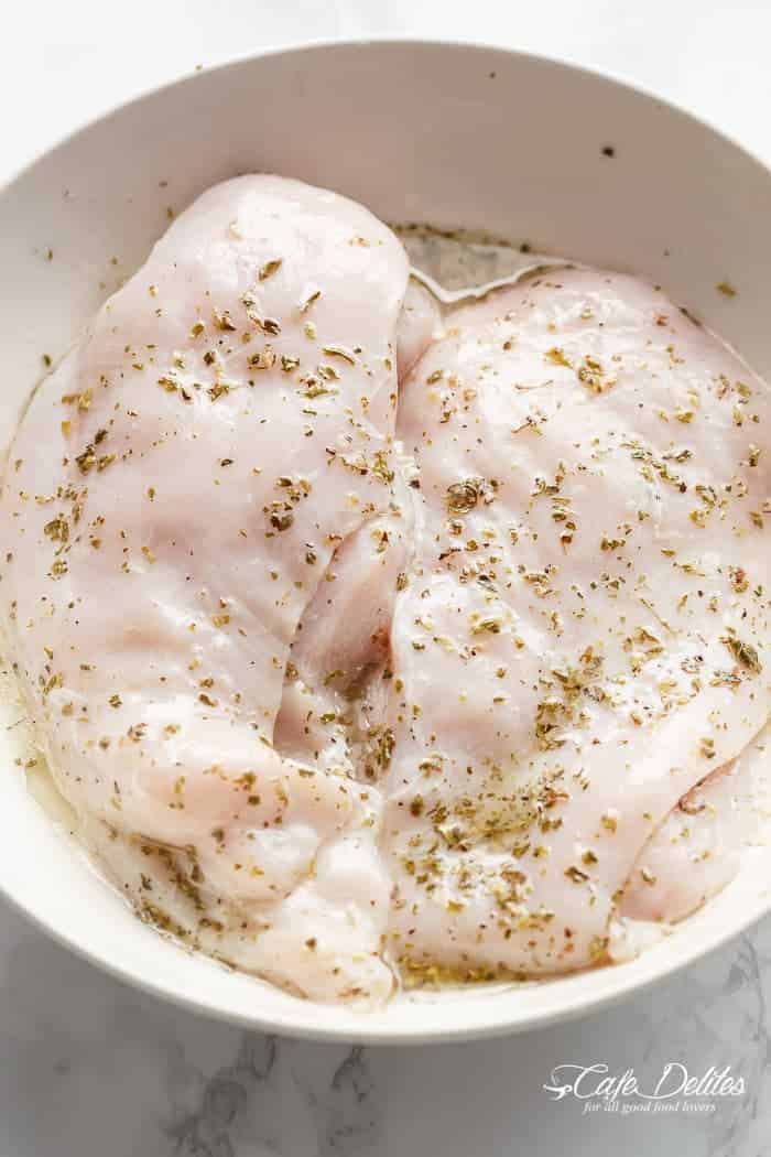 Lemon Garlic Chicken Greek Salad | https://cafedelites.com