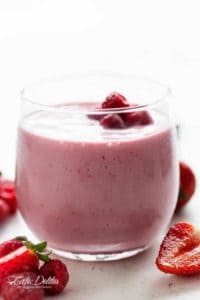 Strawberry-Raspberry Oatmeal Cheesecake Smoothie - Cafe Delites