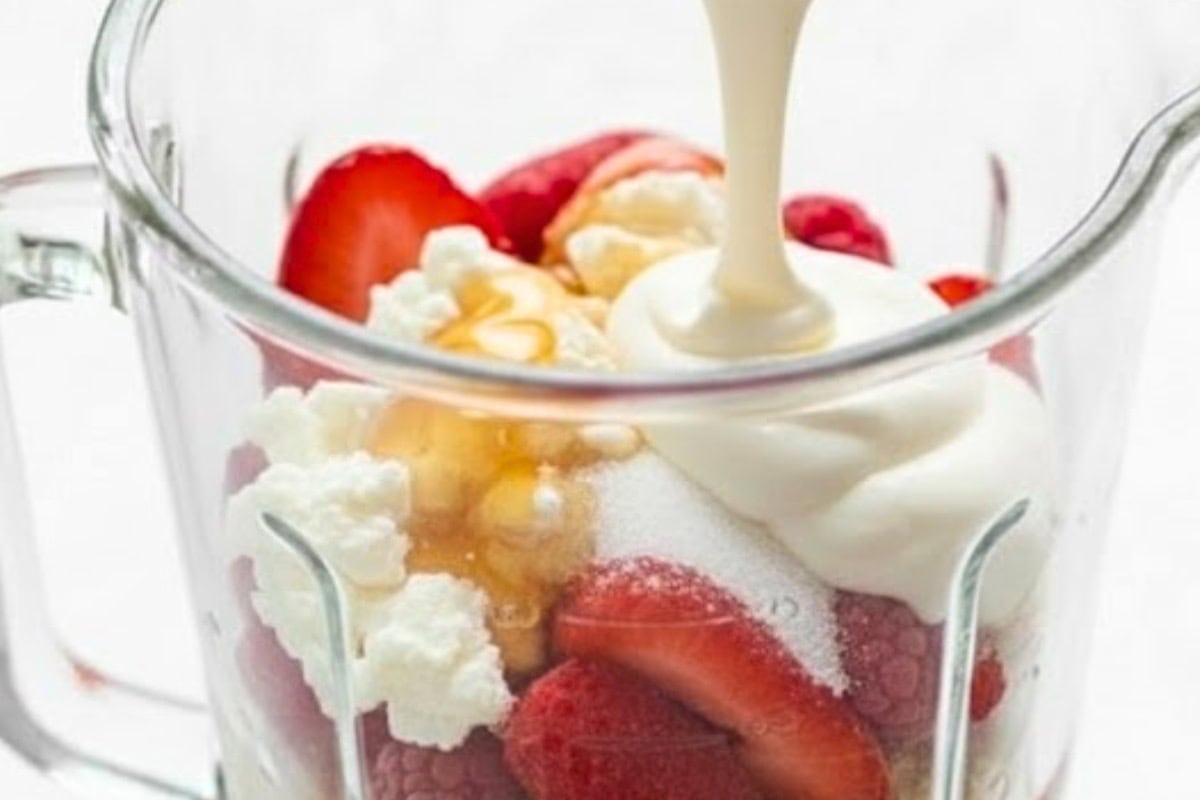 Blend all ingredients together until smooth.