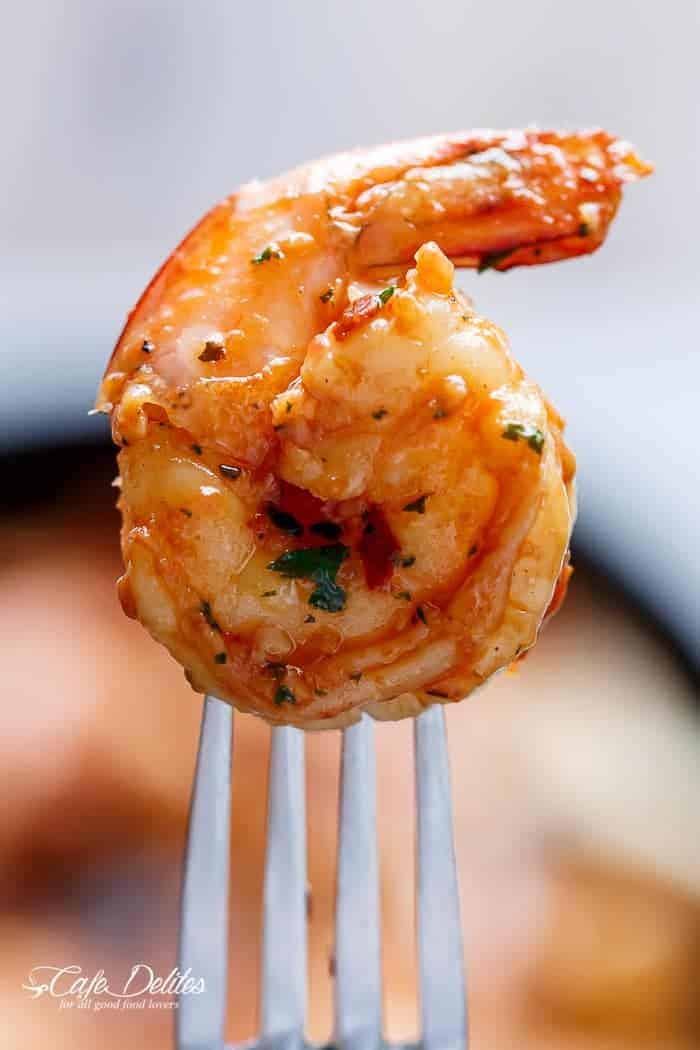 Spicy Garlic Sun Dried Tomato Shrimp | https://cafedelites.com