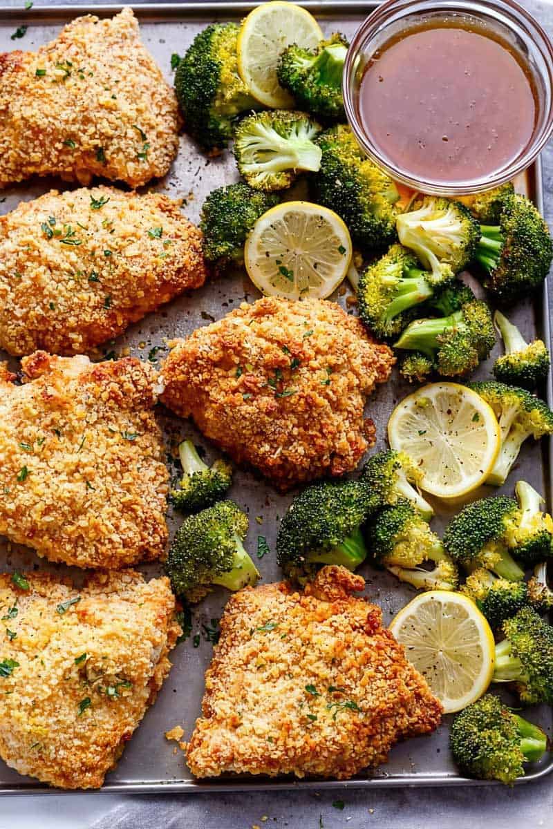 Zoom in image of Oven Fried Chicken + Broccoli + Honey Garlic Sauce 