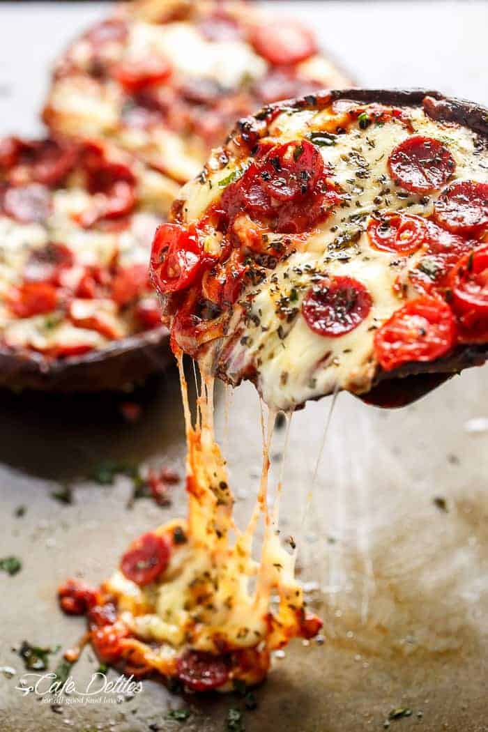 Easy Portobello Pizzas | https://cafedelites.com
