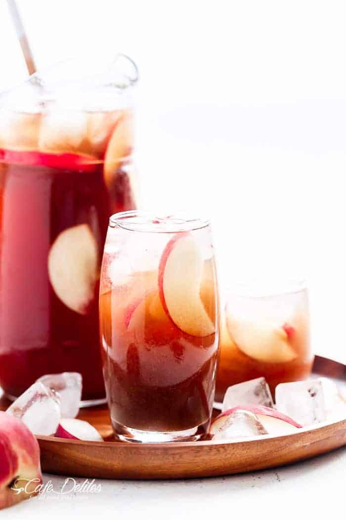 A simple fresh and homemade white peach iced tea that White Peach Iced Tea