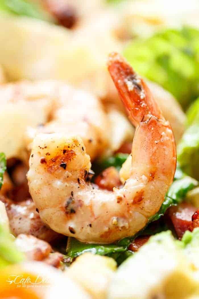 recette de salade césar grillée-maigre-citron-ail-crevettes-césar