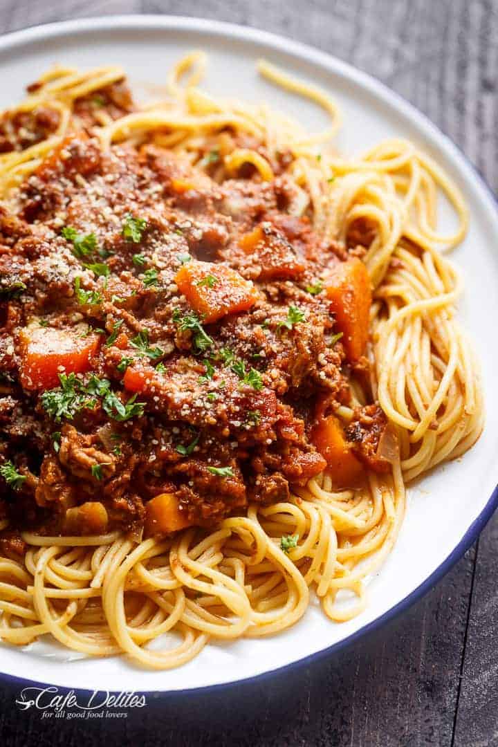 Slow Cooker Spaghetti Bolognese - Cafe Delites