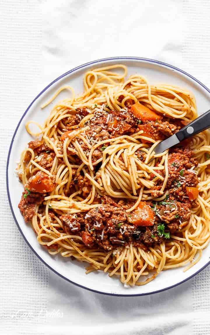 Slow Cooker Spaghetti Bolognese - Cafe Delites