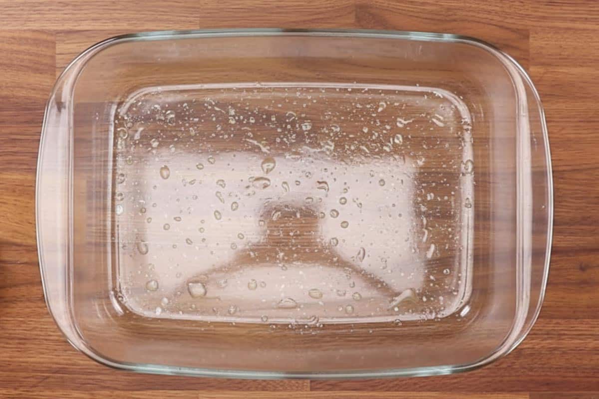 Greased a 9x13-inch baking dish with oil spray. - 3
