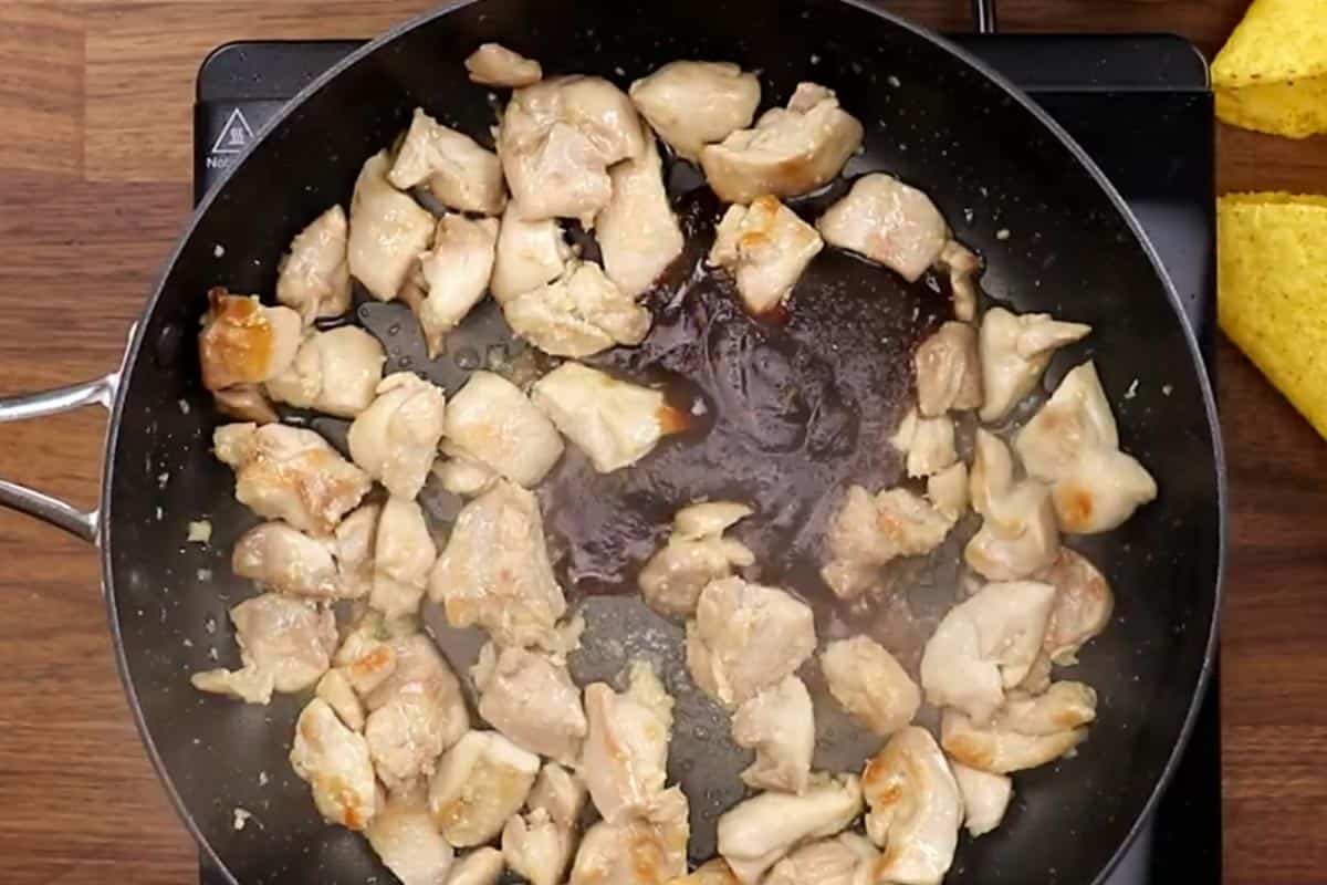 Poured the barbecue sauce. - 6