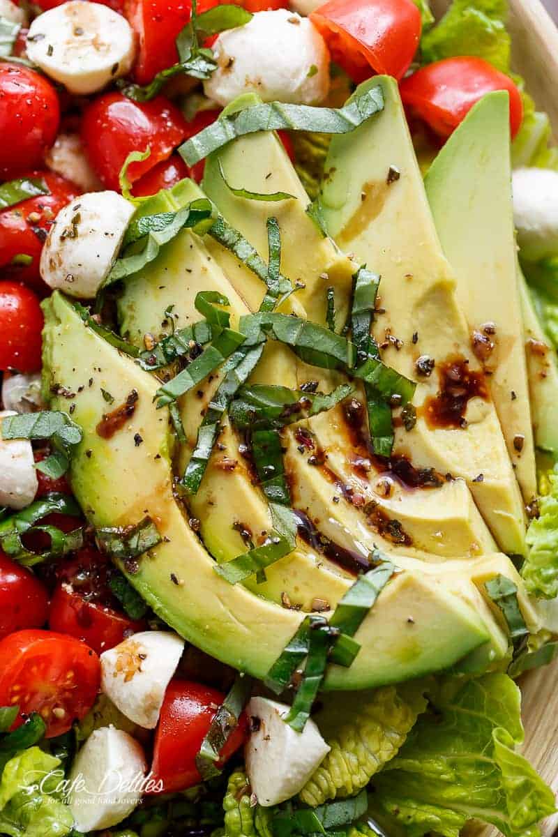 Balsamic Chicken Avocado Caprese Salad | https://cafedelites.com