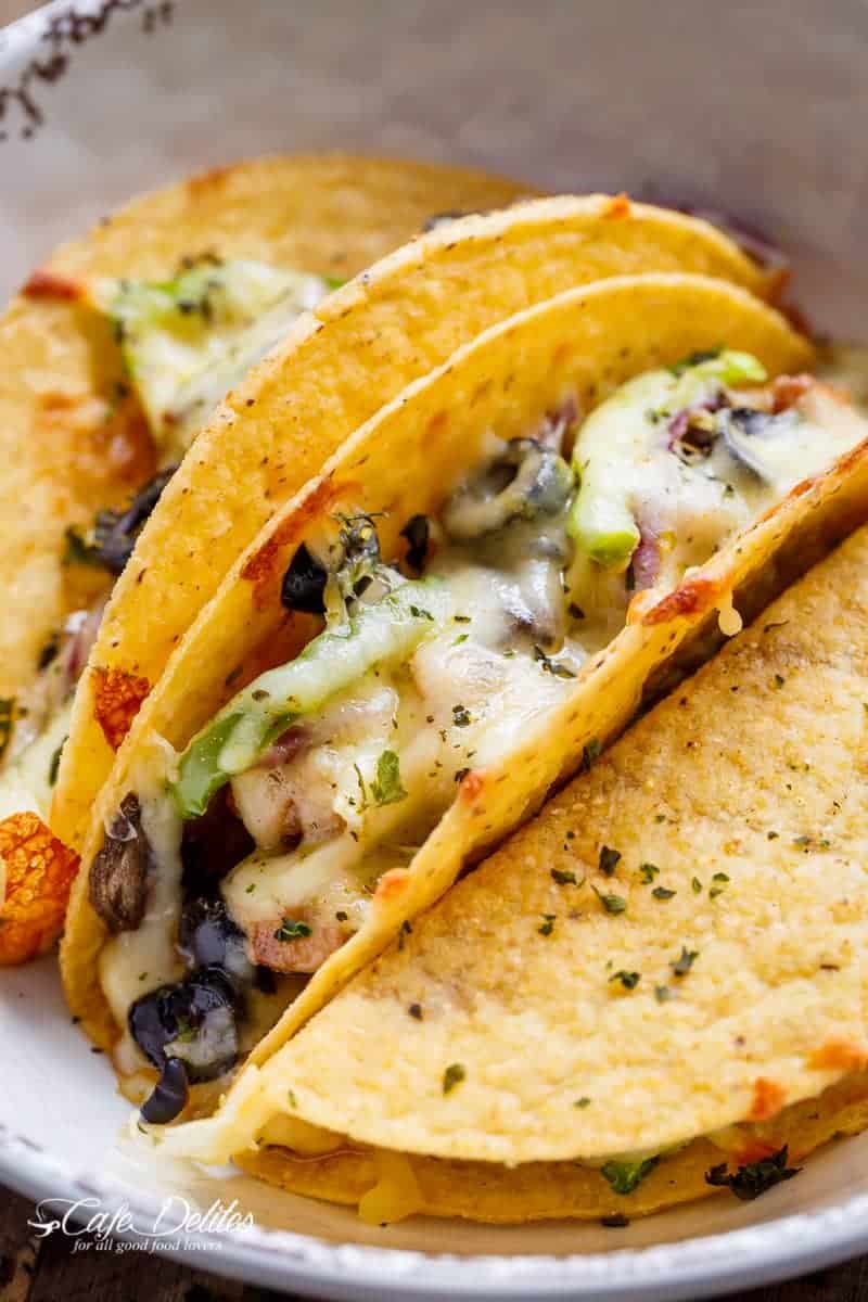 Easy Oven Baked Barbecue Chicken Pizza Tacos are full of pizza flavours Oven Baked Barbecue Chicken Pizza Tacos