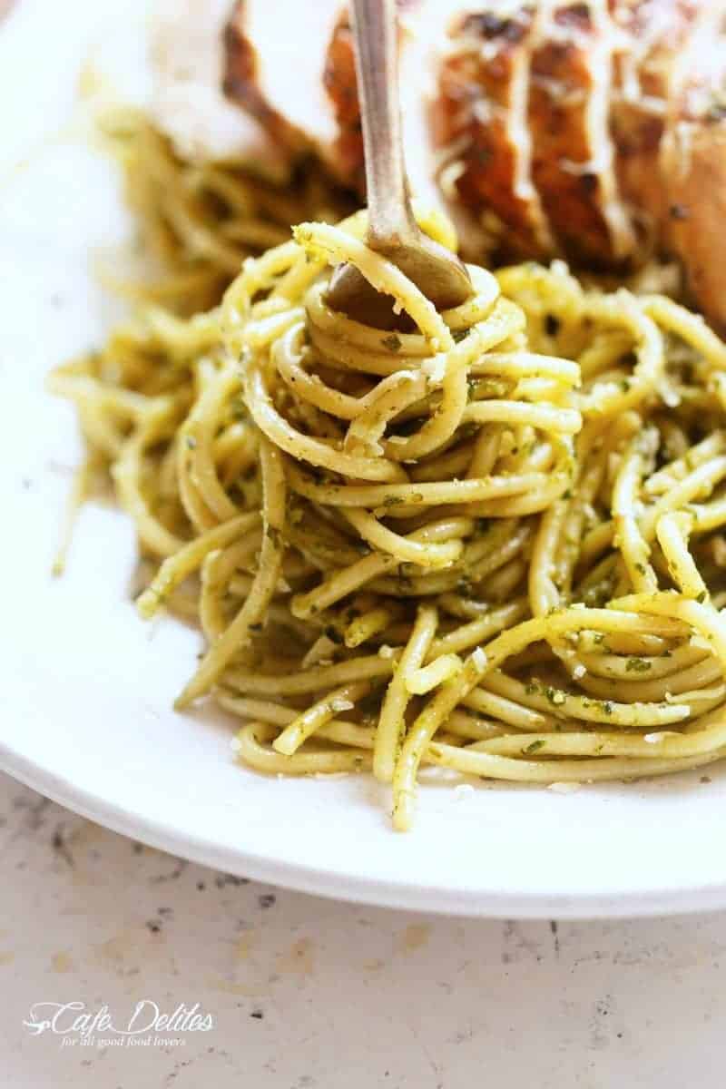 Basil Pesto Chicken Spaghetti | https://cafedelites.com