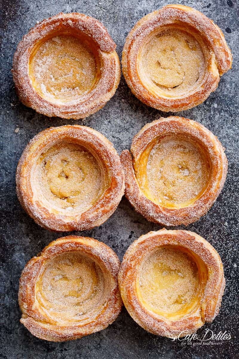 Churro Apple Pie Bowls + Caramel Sauce | https://cafedelites.com