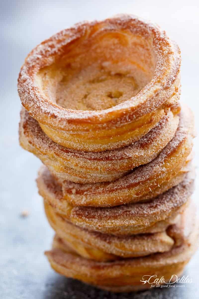 Churro Apple Pie Bowls + Caramel Sauce | https://cafedelites.com