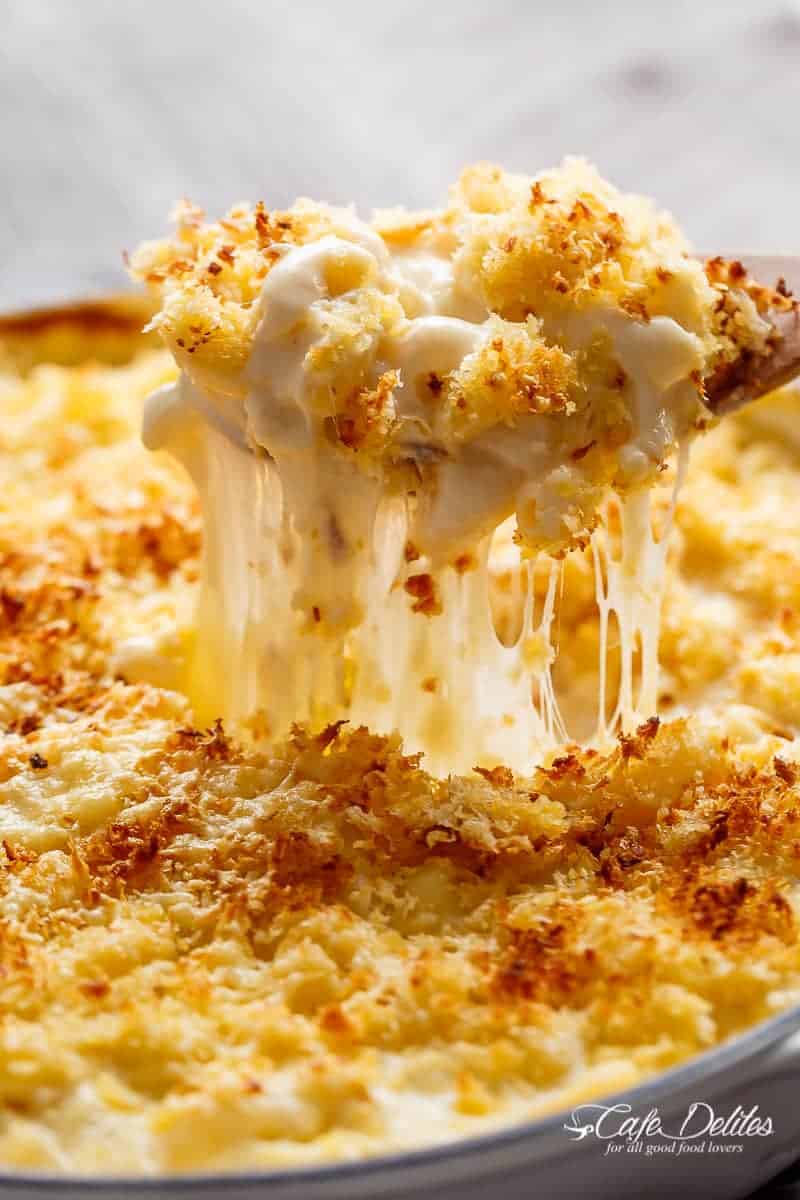 Creamy Garlic Parmesan Mac And Cheese in ONE POT | https://cafedelites.com