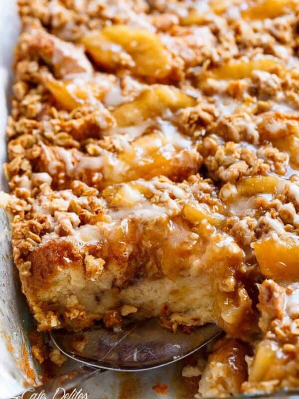 TWO desserts collide into one irresistible breakfast with this Apple Pie French Toast Bake! This casserole, also known as bread pudding, is a family favourite breakfast!