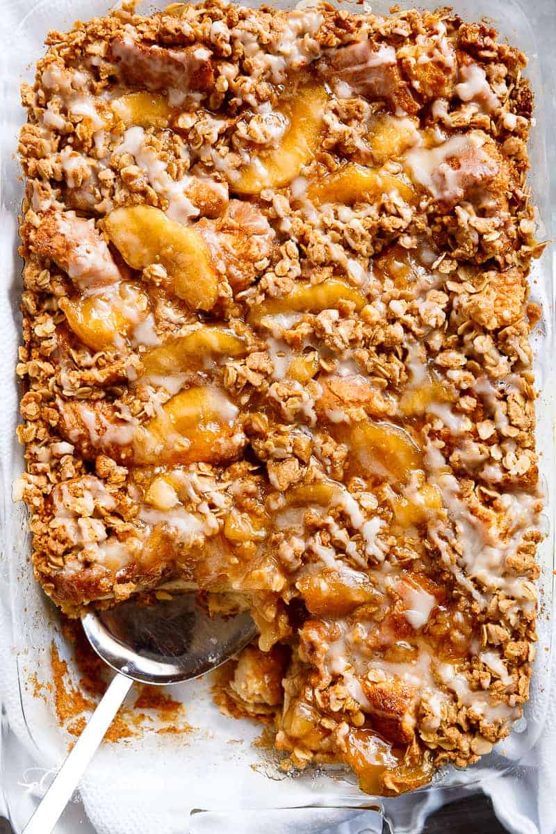 TWO desserts collide into one irresistible breakfast with this Apple Pie French Toast Bake Apple Pie French Toast Bake (Casserole)