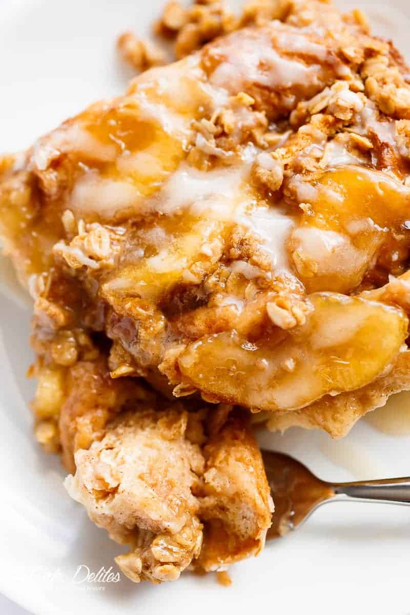 TWO desserts collide into one irresistible breakfast with this Apple Pie French Toast Bake Apple Pie French Toast Bake (Casserole)