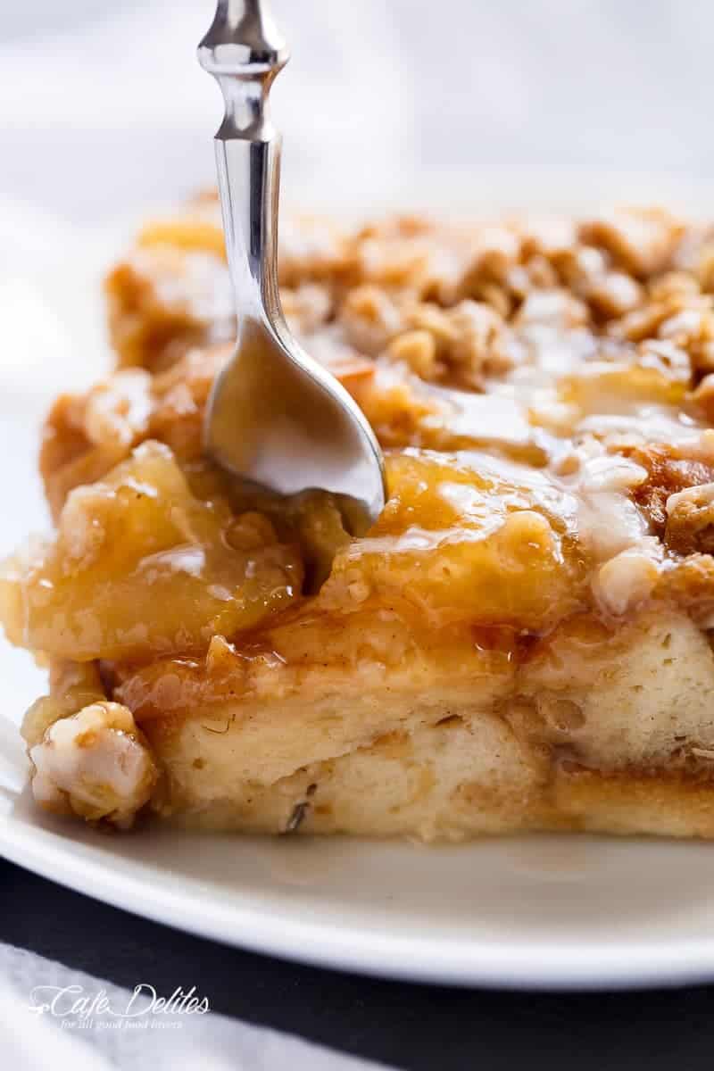 Apple Pie French Toast Bake (Casserole) | https://cafedelites.com