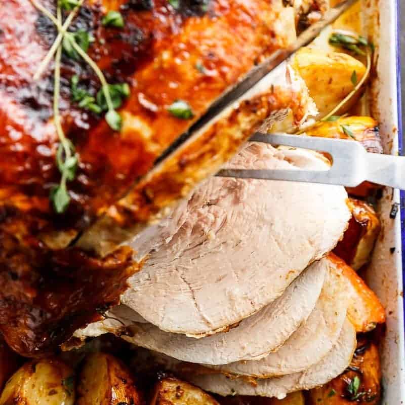 One Pan Juicy Herb Roasted Turkey & Potatoes With Gravy - Cafe Delites