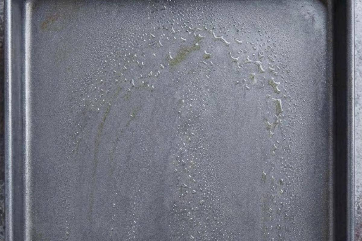 Grease a baking sheet or tray with cooking oil spray, wipe over with a paper towel - 3