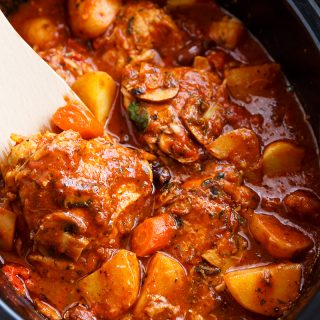 Slow Cooker Chicken Cacciatore - Cafe Delites