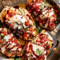 Italian Herb Bruschetta Chicken is a low carb alternative to a traditional Bruschetta! Transform ordinary chicken into a delicious, flavourful meal! | https://cafedelites.com