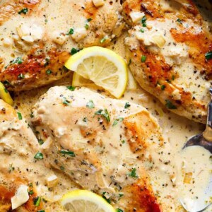 Lemon Chicken Scallopini with Lemon Garlic Cream Sauce looks very delicious