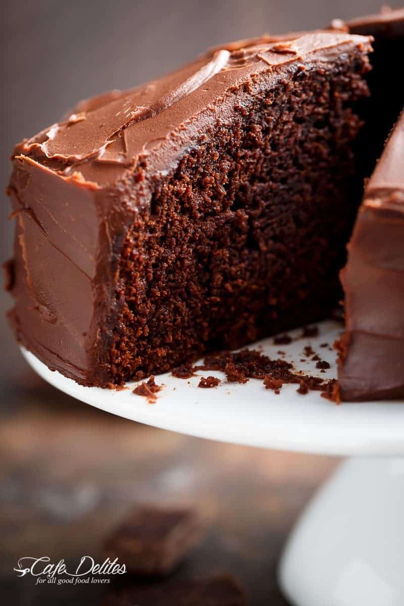 melting chocolate cake