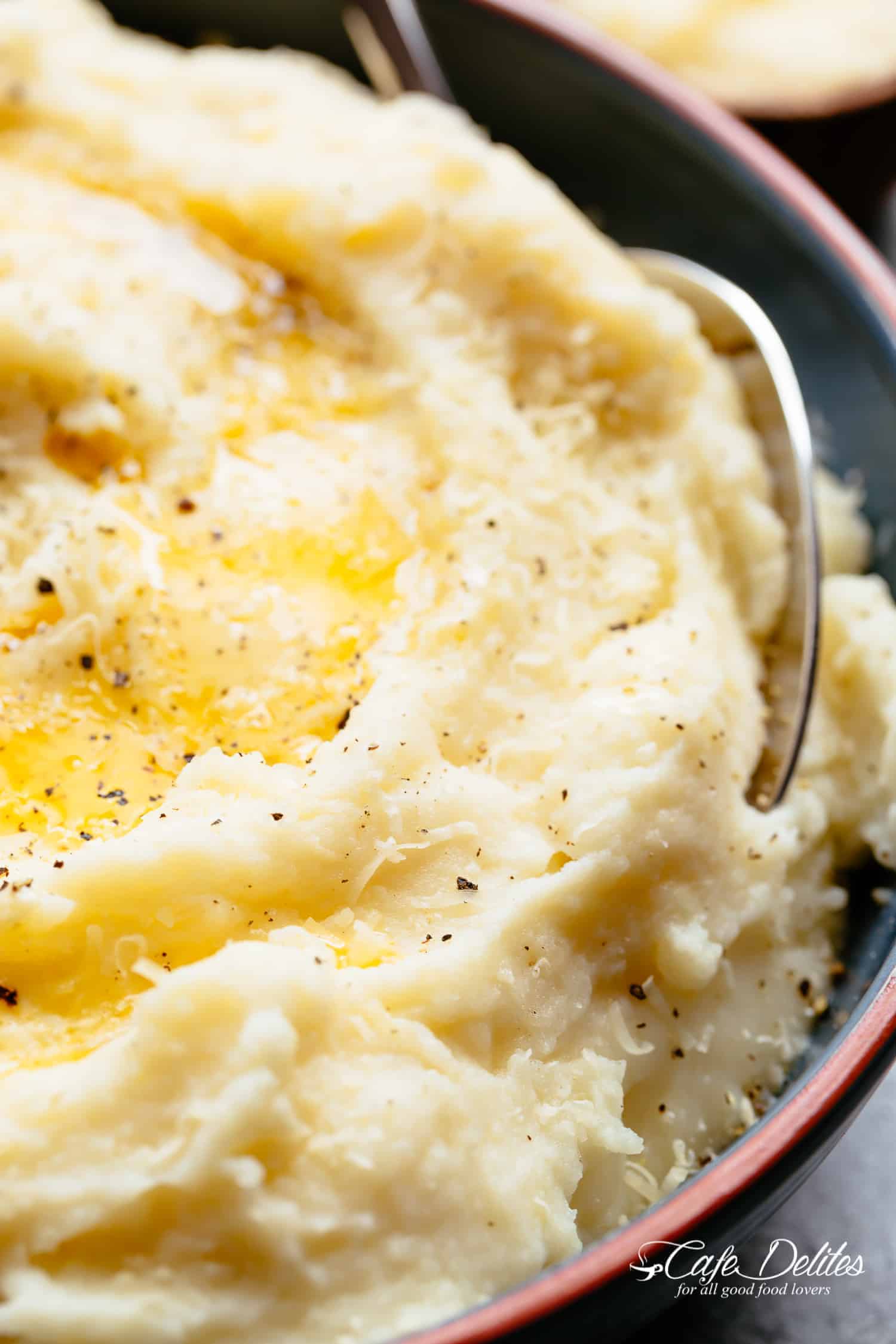 Keto approved CREAMY Mashed Cauliflower with Garlic, Sour Cream and Parmesan is the low carb side dish!