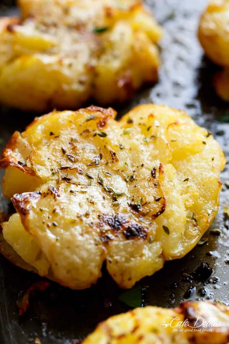 Crispy Garlic Roasted Potatoes - Cafe Delites