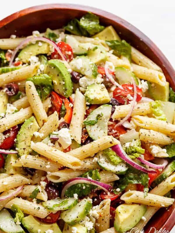 Lemon Herb Mediterranean Pasta Salad is loaded with so many Mediterranean salad ingredients, and drizzled an incredible Lemon Herb dressing
