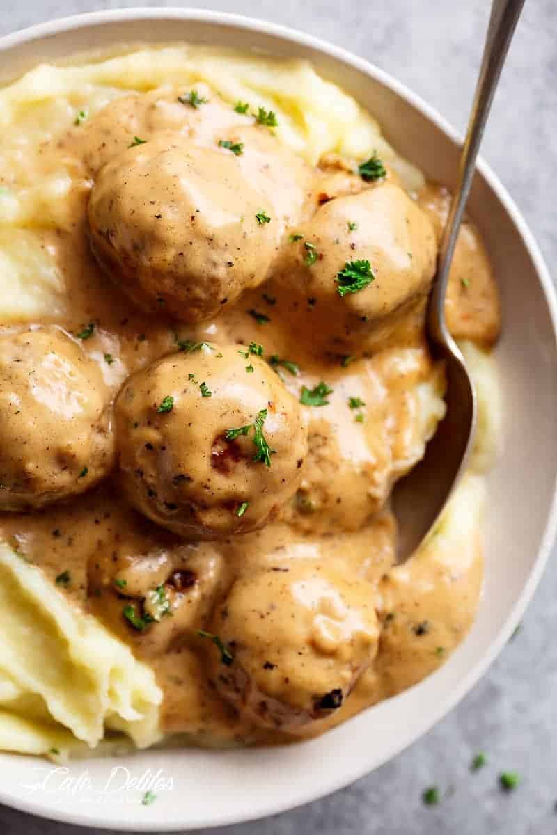 This Swedish Meatballs recipe has been passed down from a Swedish grandmother! The best Swedish meatballs recipe you'll ever try! Better than Ikea! | https://cafedelites.com