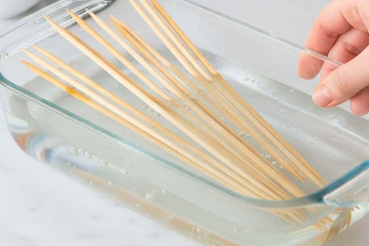 Place wooden skewers in water for at least 20 minutes so they don’t burn while cooking.