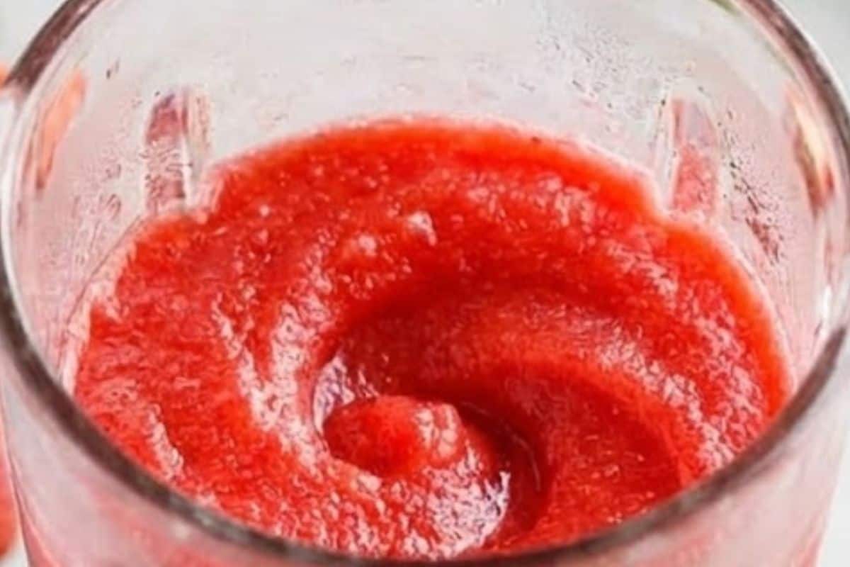 Add wine and frozen strawberries to a blender or food processor and blend until completely smooth