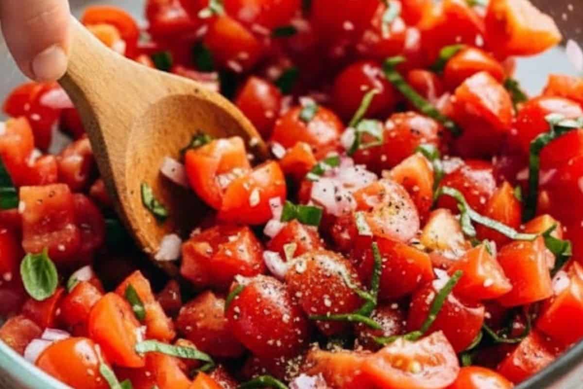 Combine the tomatoes, red onion, basil, salt and pepper in a bowl.