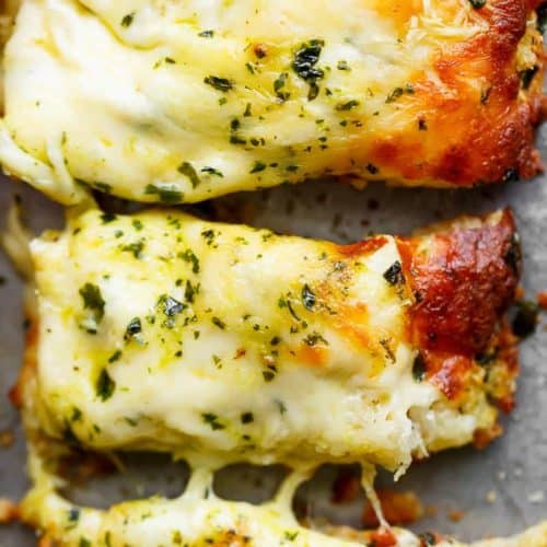 There's regular garlic bread, and then there's THIS Cheesy Garlic Bread! Soft on the inside, crispy on the edges, the perfect cheese/butter/garlic ratio.