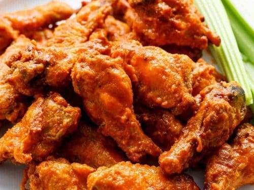 Crispy Buffalo Chicken Wings (BAKED) - Cafe Delites