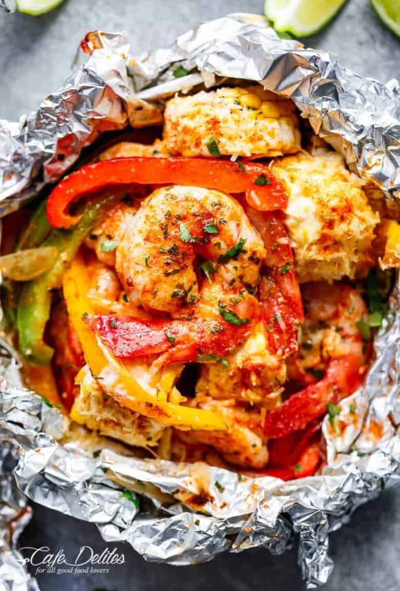 Shrimp & Mexican Corn Foil Packets are filled with Tex-Mex ingredients and flavours, PLUS the addition of creamy Elotes to complete your meal | https://cafedelites.com
