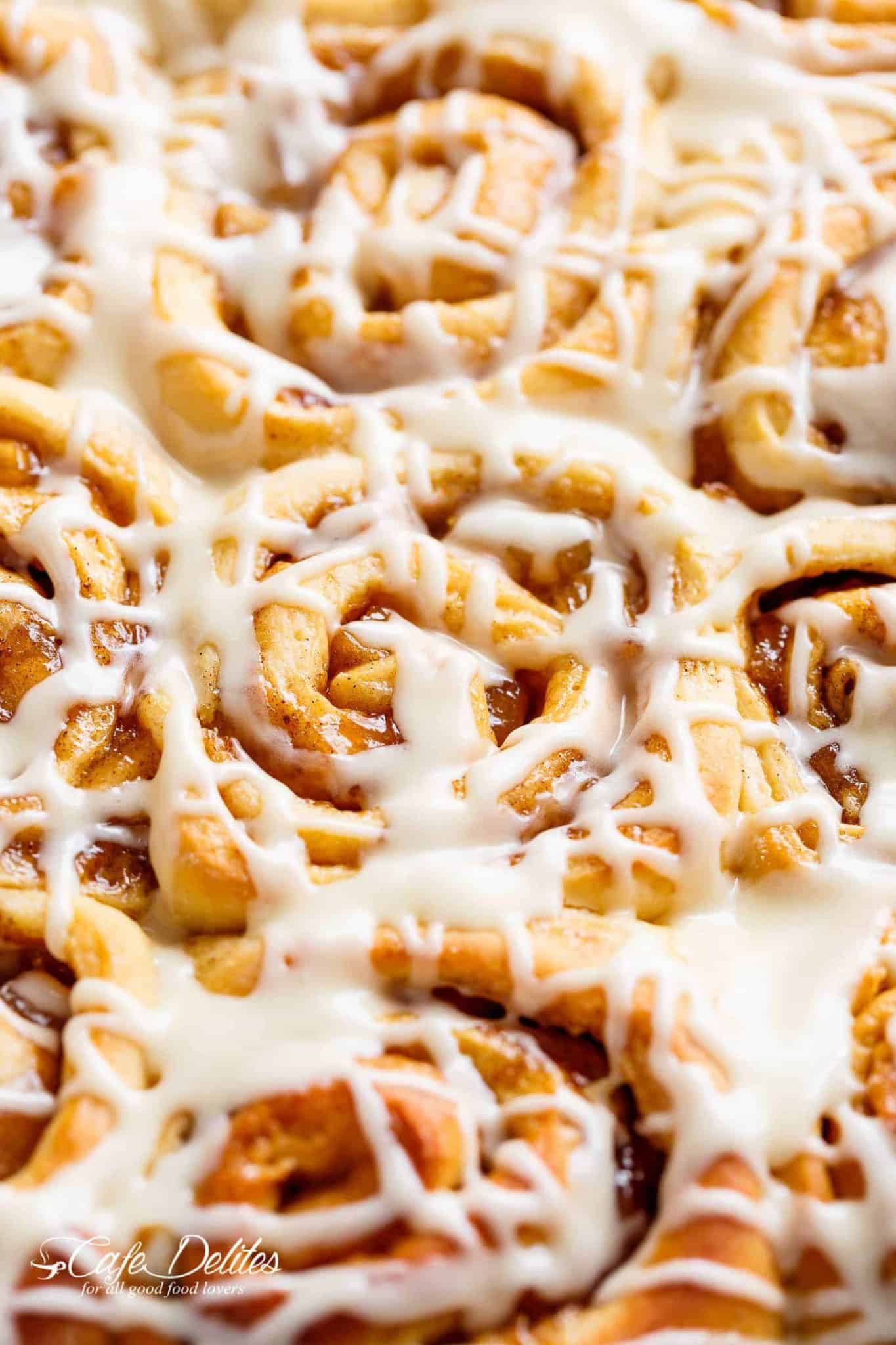 Apple Pie Cinnamon Rolls With Cream Cheese Frosting Cafe Delites