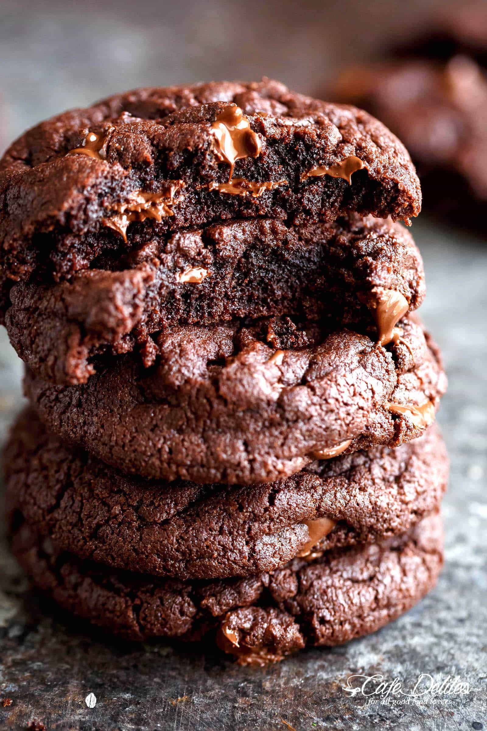 Fudgy Chocolate Brownie Cookies (Only 7 Ingredients!) - The Loopy