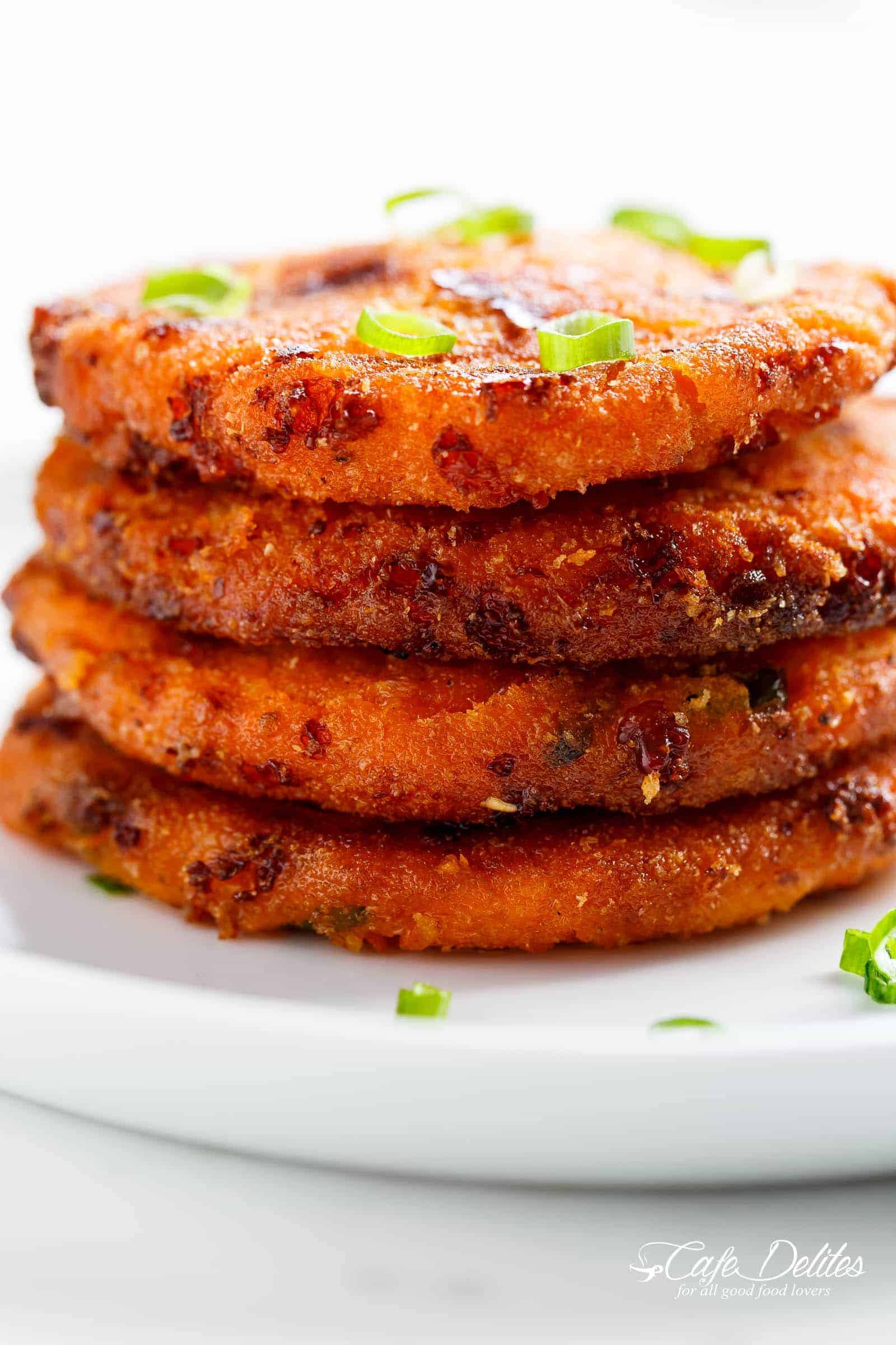 Cheesy Mashed Sweet Potato Cakes are the perfect snack Cheesy Mashed Sweet Potato Cakes