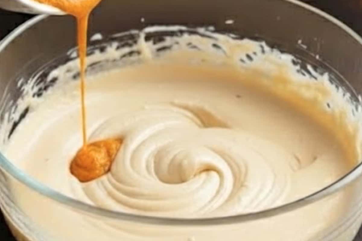 Add the eggs and pumpkin puree to the mixture and beat until the batter is fully combined - 7