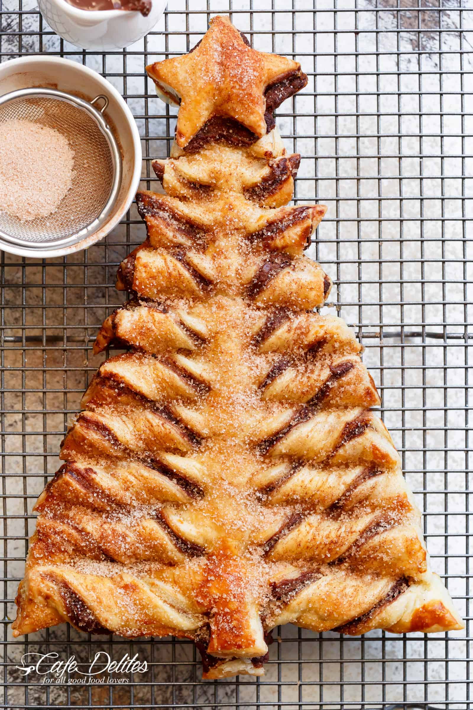 Nutella Churro Christmas Tree Puff Pastry | cafedelites.