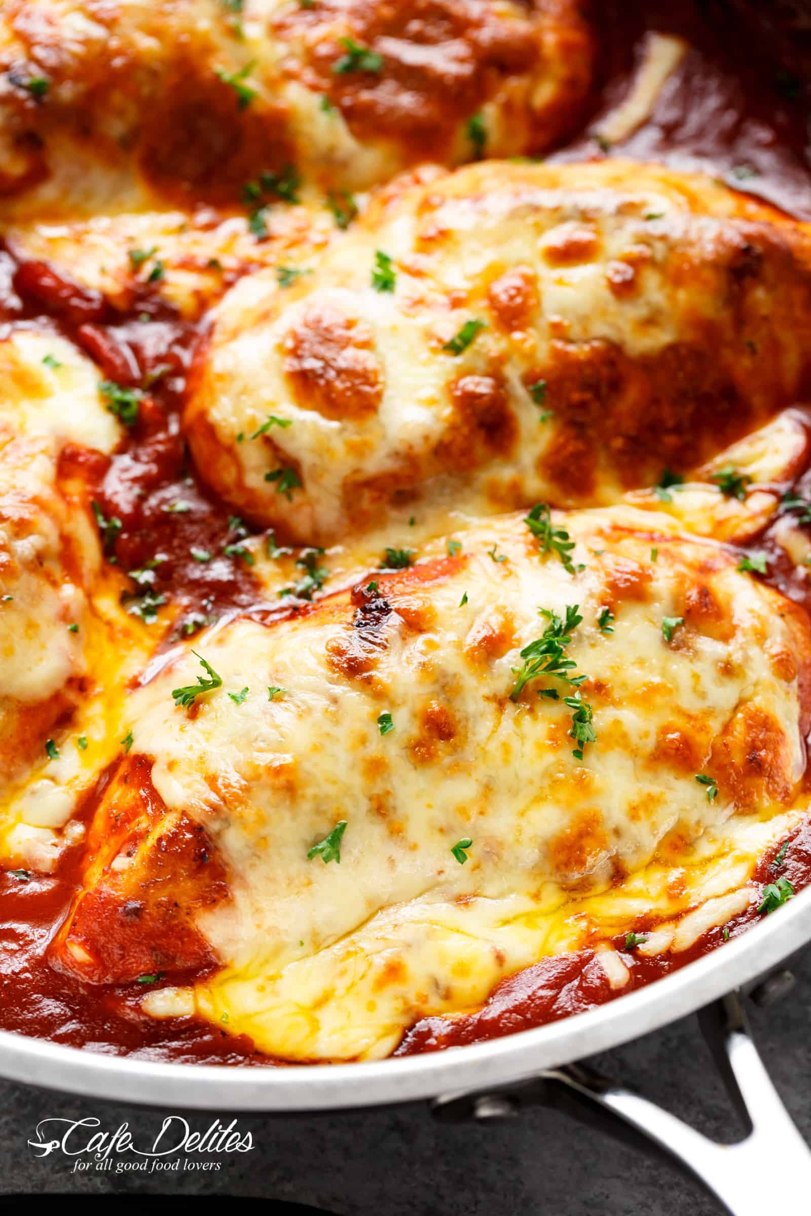 Easy-Mozzarella-Hähnchen | cafedelites.com