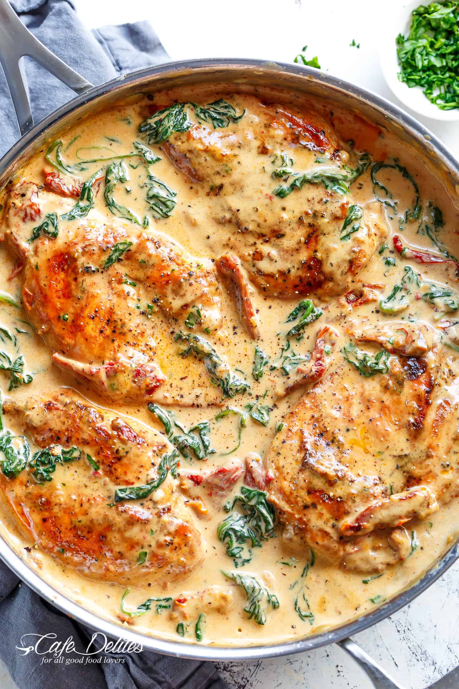 Chicken with Creamy Parmesan & Spinach Sauce Recipe