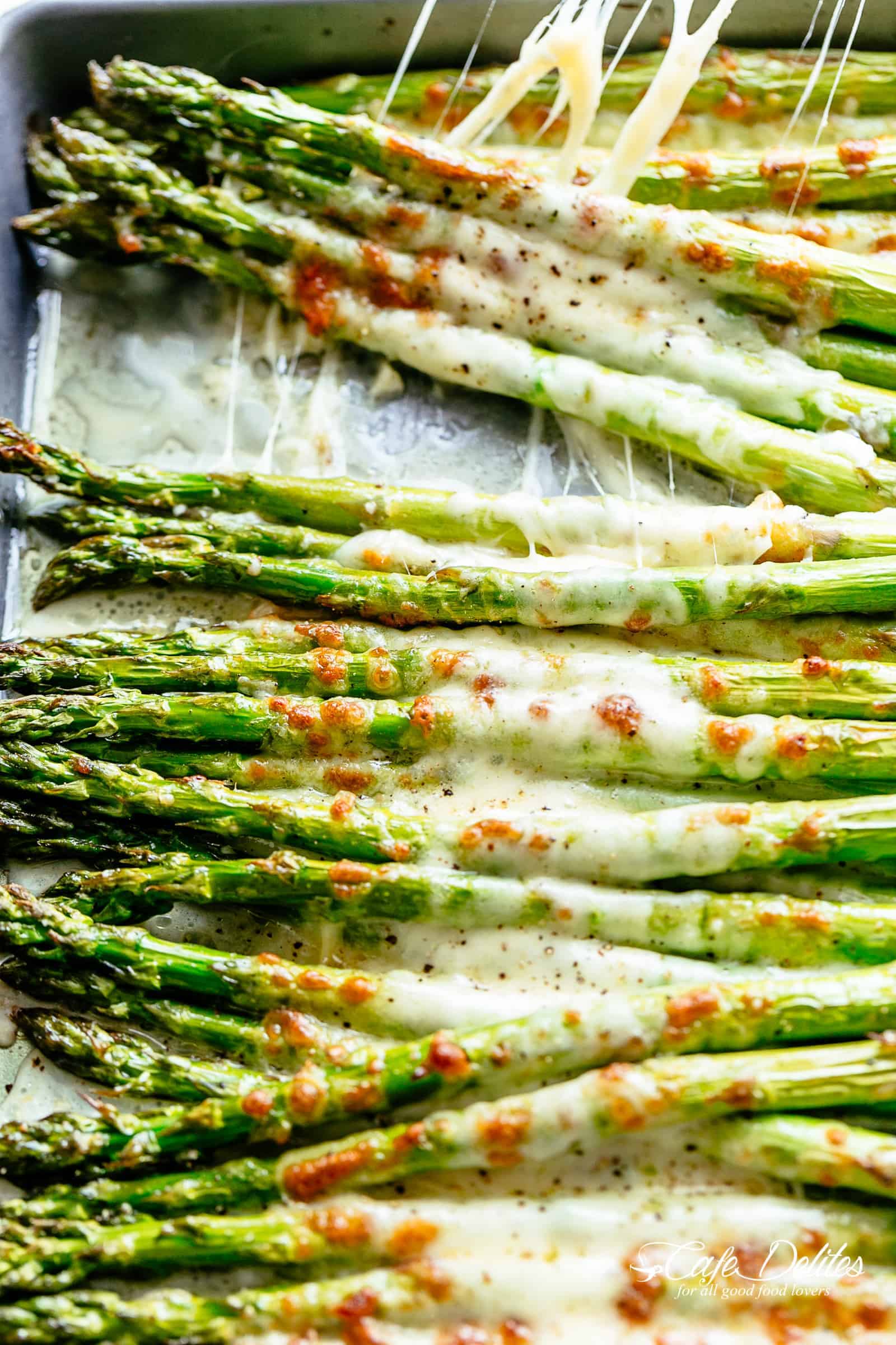 Cheesy Garlic Roasted Asparagus | cafedelites.com