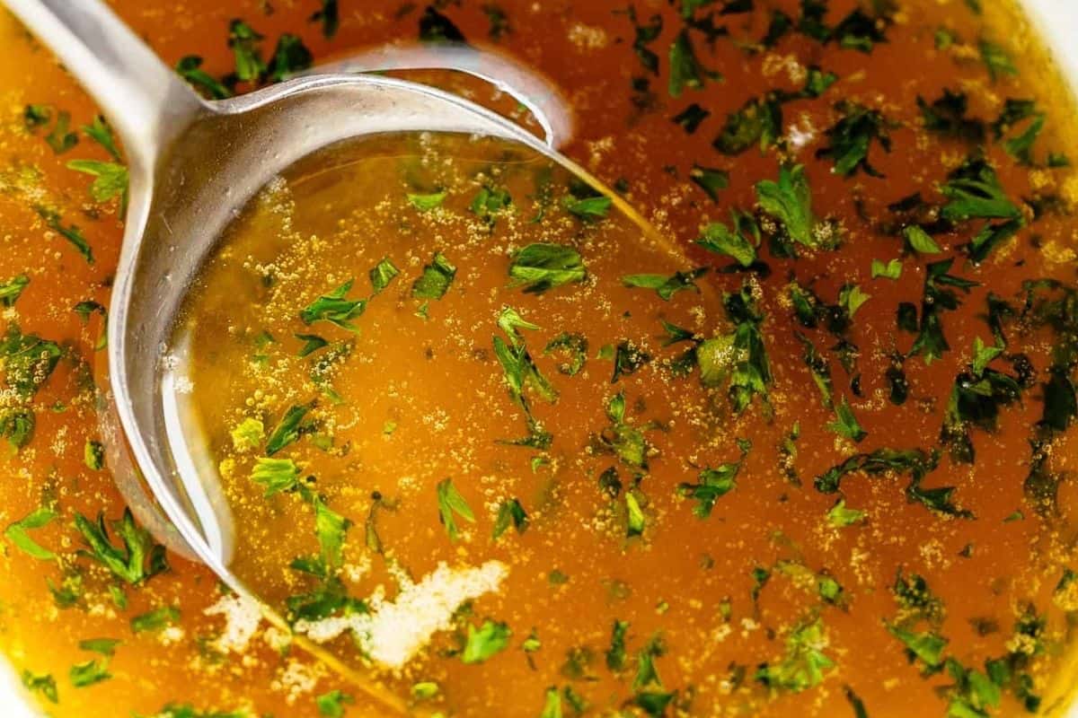 Stir in parsley and the sauce rest for 1 minute.