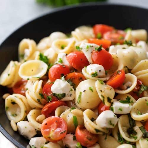 The perfect Caprese pasta salad for a potluck or summer bbq Caprese Pasta Salad