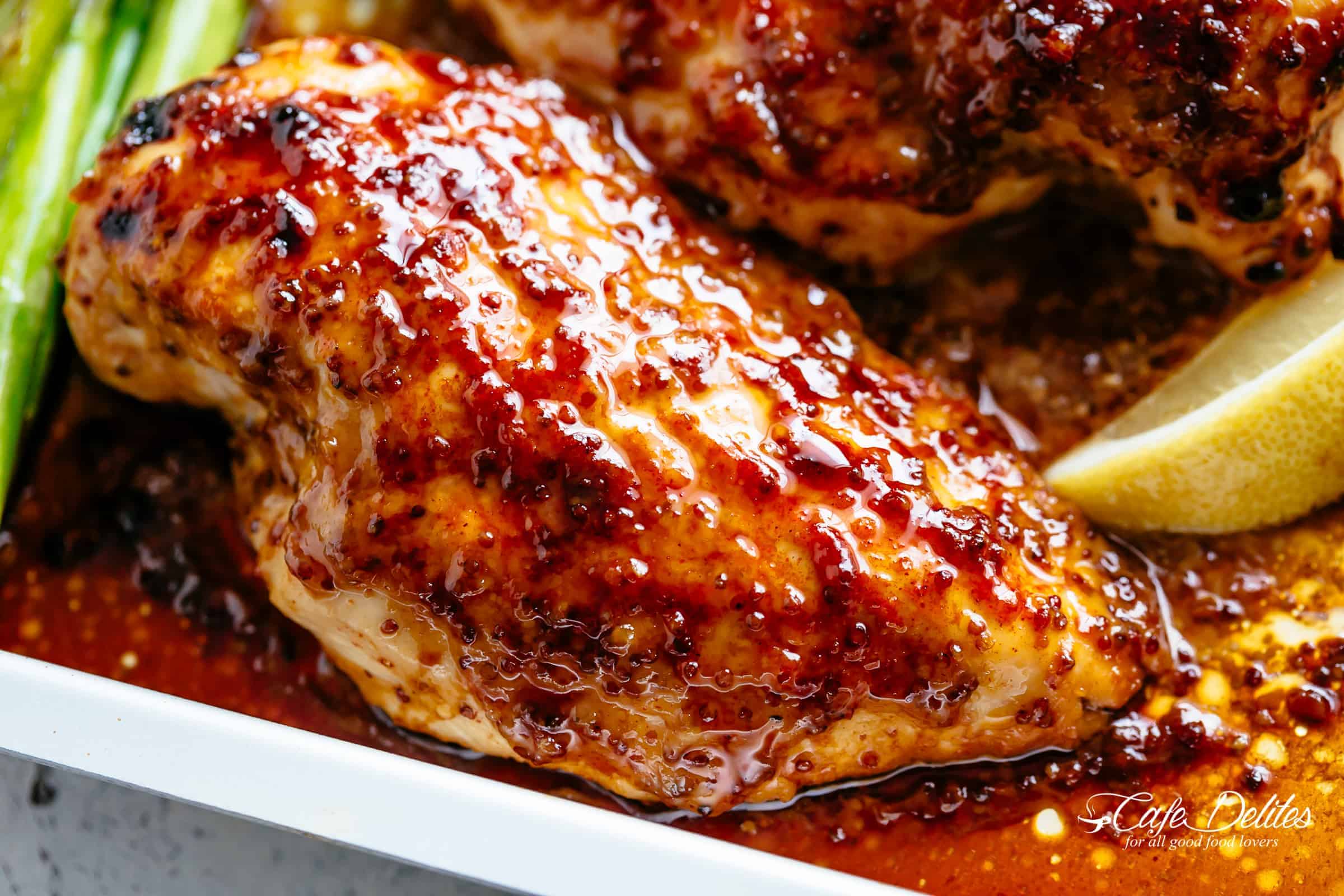 Tender and juicy baked chicken breasts | cafedelites.com